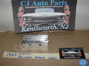 OEM 1963 Cadillac Deville Fleetwood Eldorado REAR BUMPER TAIL LIGHT REFLECTOR LENS ORNAMENT HOLDER INSERT #1479916
