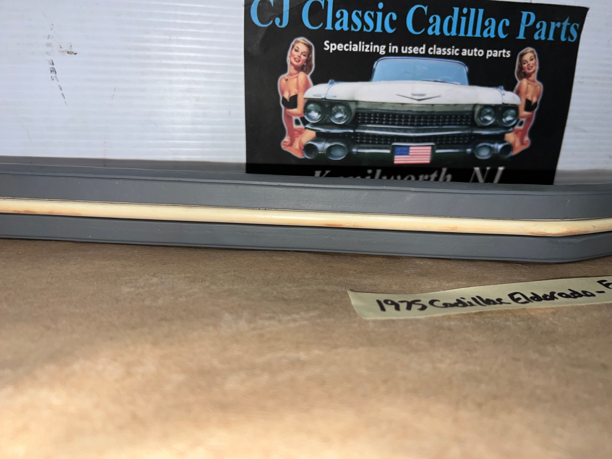OEM 1974 1975 1976 1977 1978 Cadillac Eldorado 1974 1975 1976 Deville Calais Fleetwood UPPER FRONT BUMPER CENTER BAR IMPACT STRIP CUSHION PAD # 1603549 - Image 6