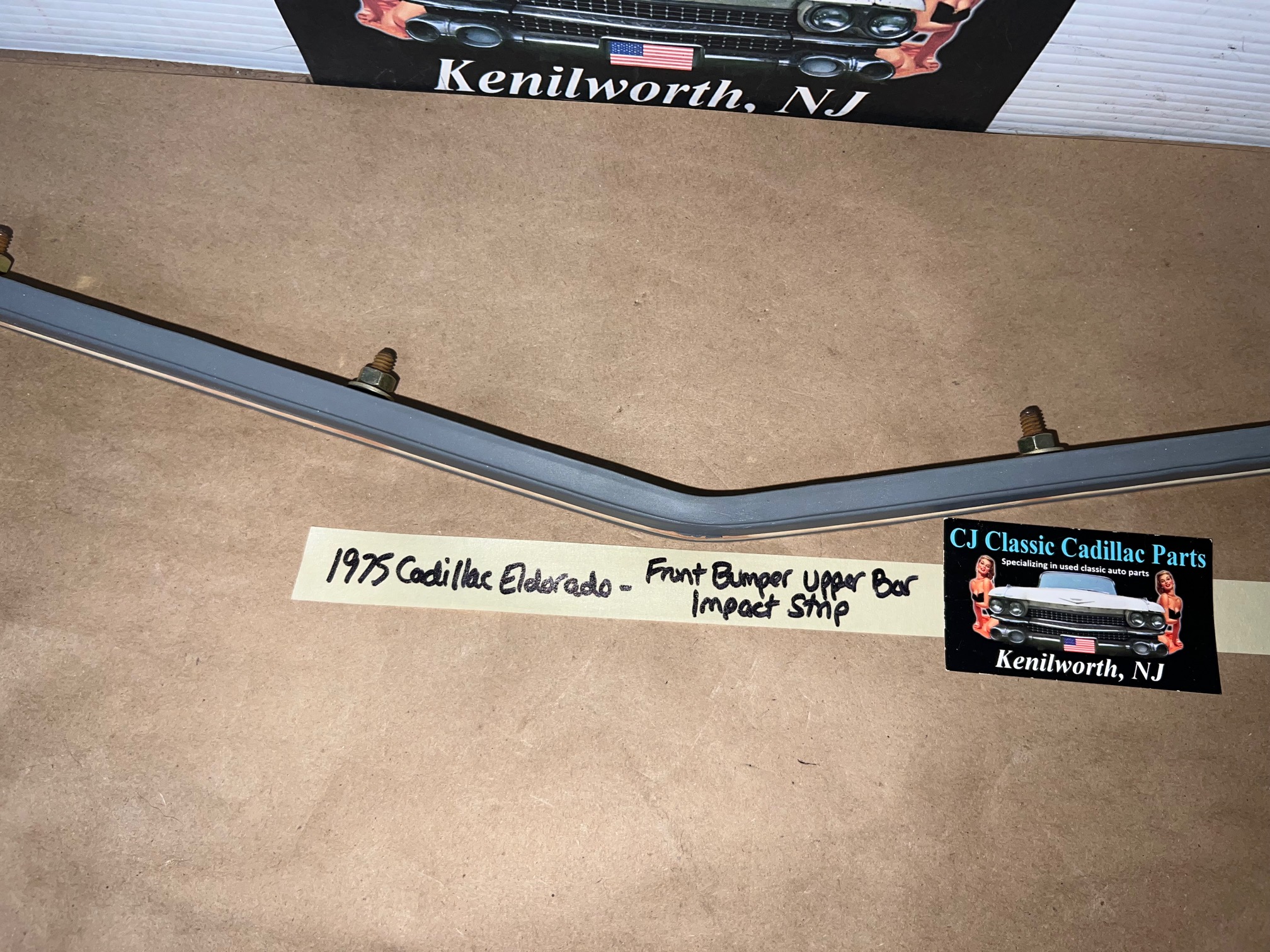 OEM 1974 1975 1976 1977 1978 Cadillac Eldorado 1974 1975 1976 Deville Calais Fleetwood UPPER FRONT BUMPER CENTER BAR IMPACT STRIP CUSHION PAD # 1603549 - Image 11