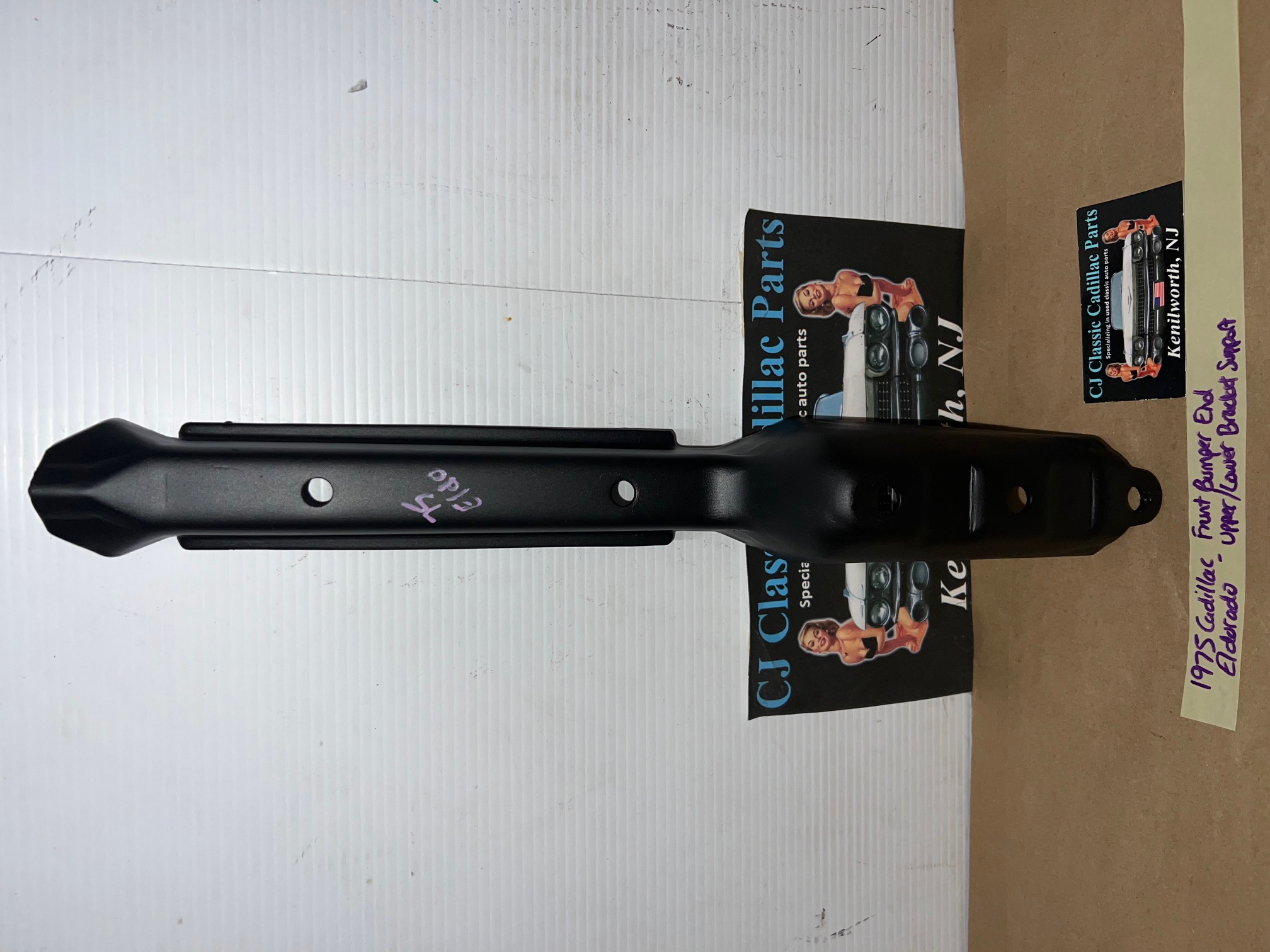OEM 1975 1976 1977 1978 CADILLAC ELDORADO FRONT BUMPER END UPPER/LOWER CAP BRACKET SUPPORT #1604912 - Image 3