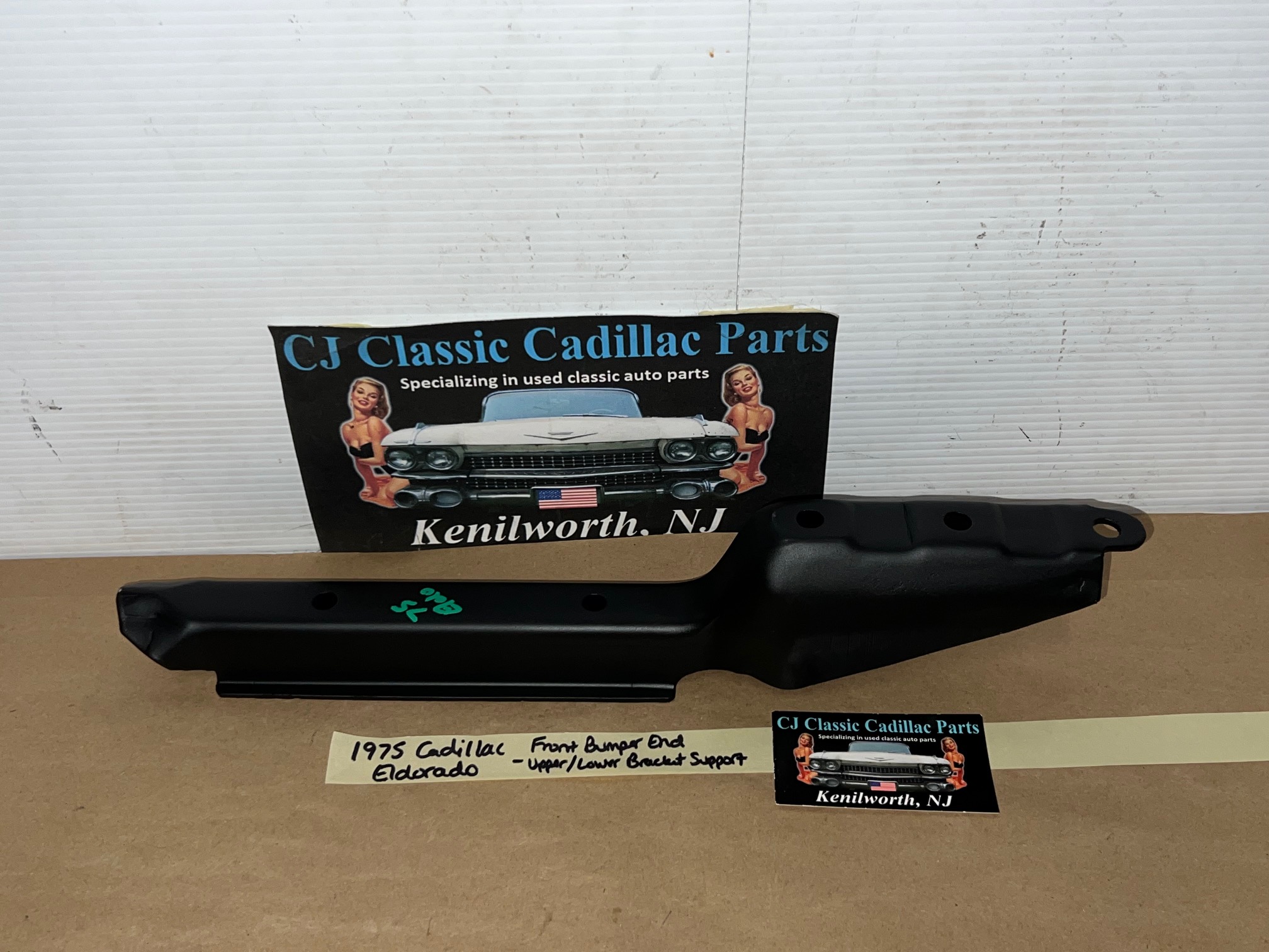 OEM 1975 1976 1977 1978 CADILLAC ELDORADO #1604912 FRONT BUMPER END UPPER/LOWER CAP BRACKET SUPPORT - Image 4